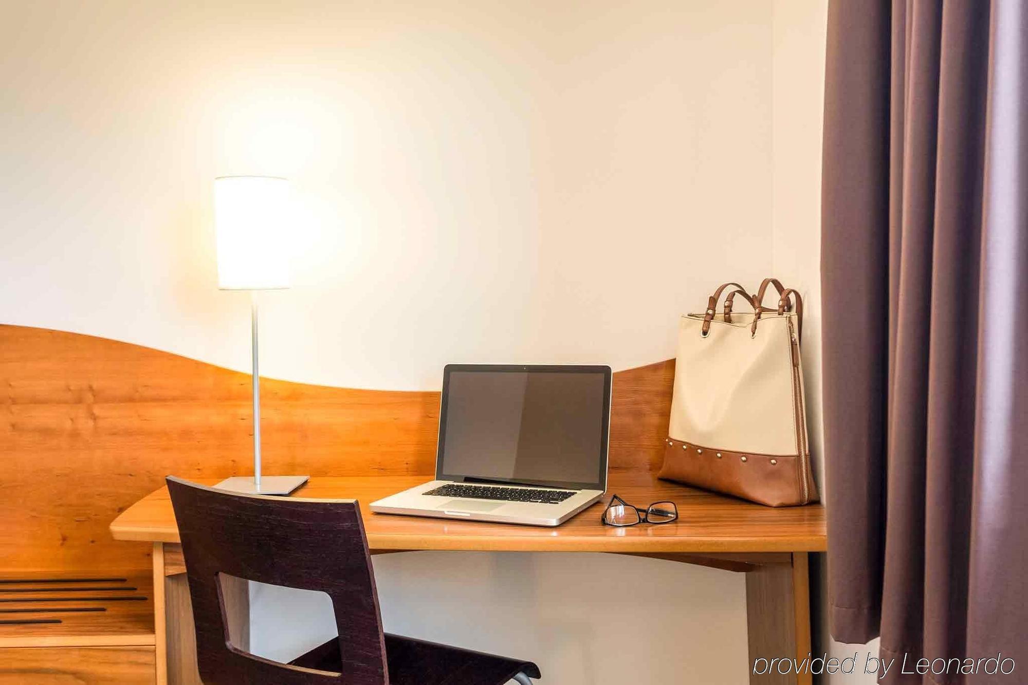 Ibis Hotel Northampton Centre Dış mekan fotoğraf
